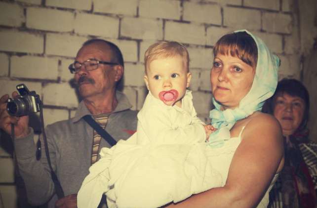 “Svekrva je zahtevala da uradimo DNK test za sina jer je ličio na komšiju, a ne na oca: Kad su stigli rezultati, zanemela je od šoka” - featured image