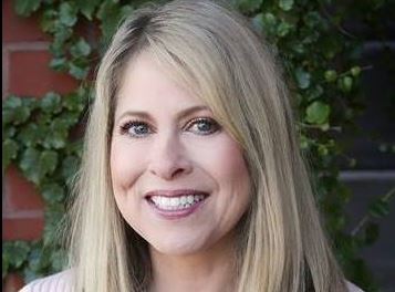 Posao ove žene je da ispraća ljude na večni počinak: Ne možete ni da predpostavite koje dve stari se obično dešavaju na samom kraju života - featured image Posao ove žene je da ispraća ljude na večni počinak: Ne možete ni da predpostavite koje dve stari se obično dešavaju na samom kraju života - featured image