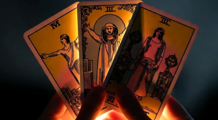 TAROT OTKRIVA: Naredna 24 sata donose sudbinski obrt za OVE zodijake!