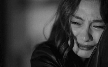 ISTINA ĆE IM SLOMITI SRCE: Ovi zodijaci će saznati da ih je SVE VREME LAGAO neko do koga im je JAKO STALO!